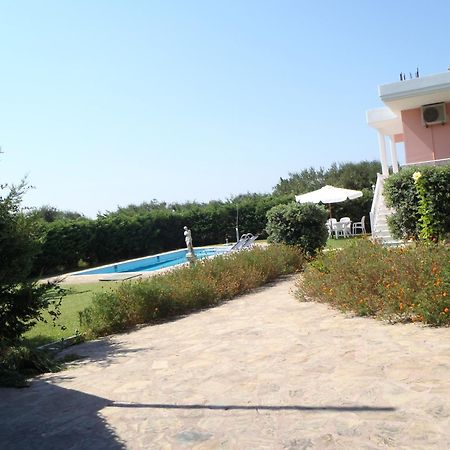 Villa Aphrodite Ríza الغرفة الصورة